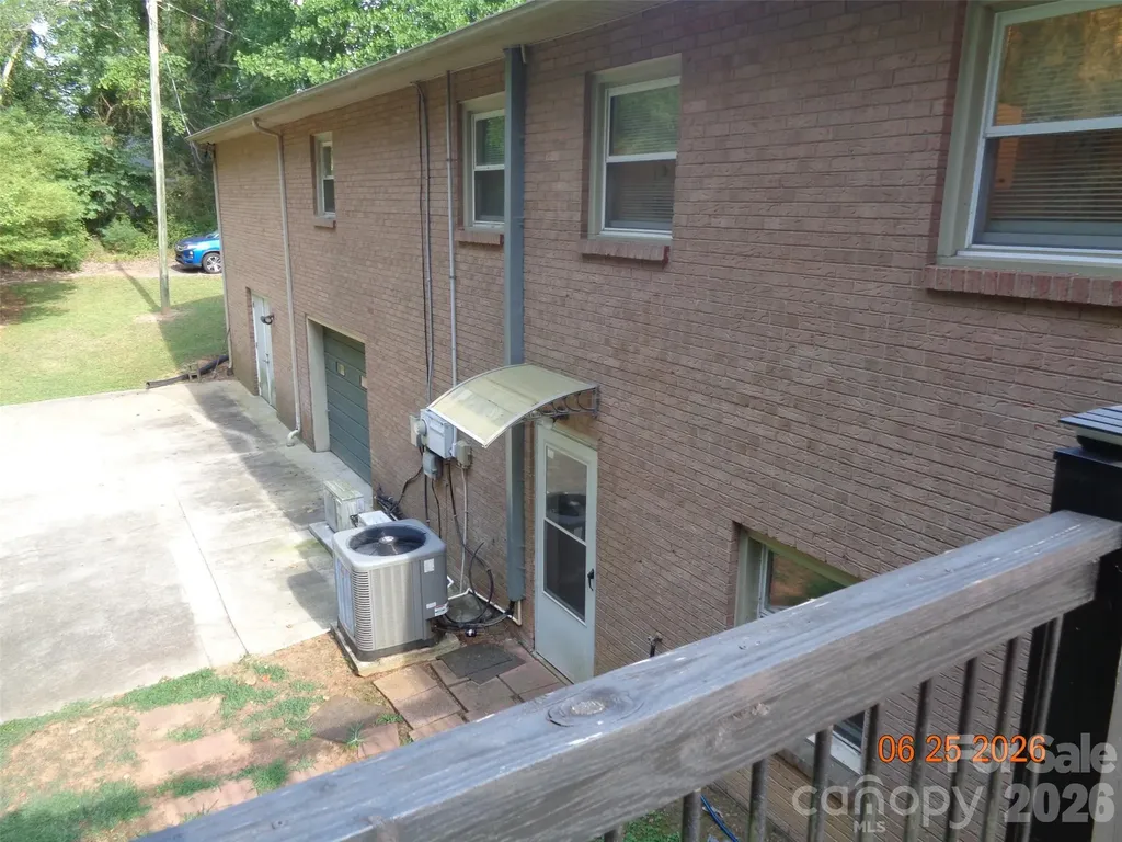 1702 Cajah Mountain Road Hudson NC 28638