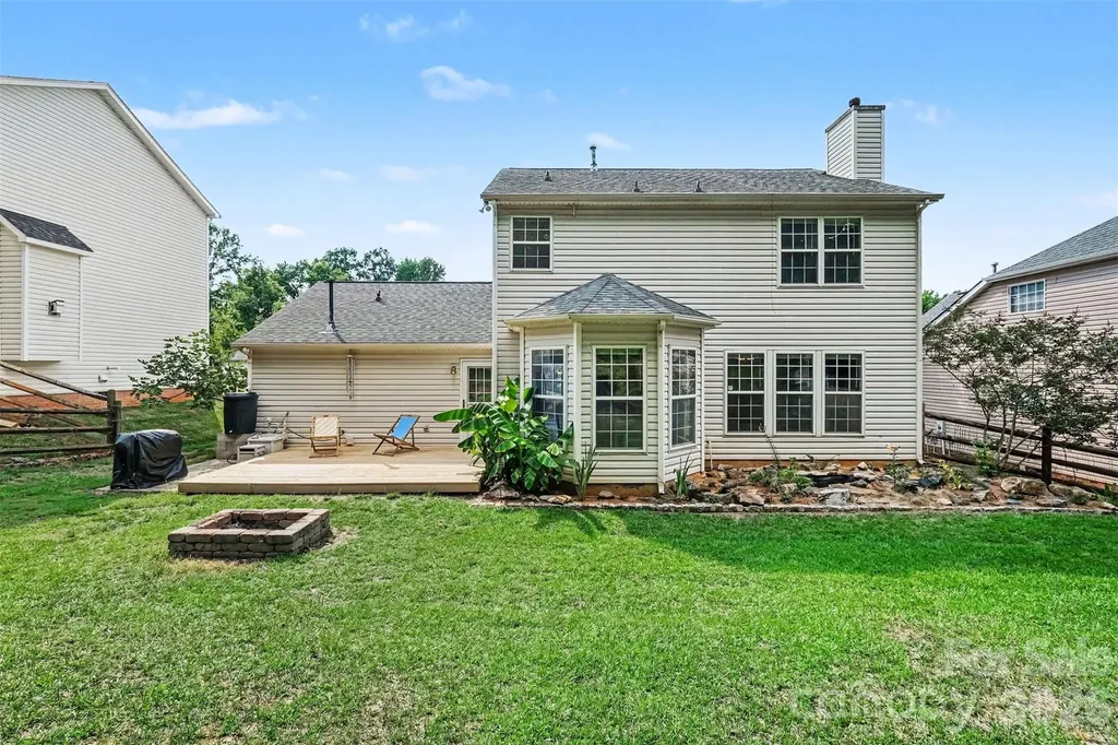 10422 Baskerville Avenue Charlotte NC 28269