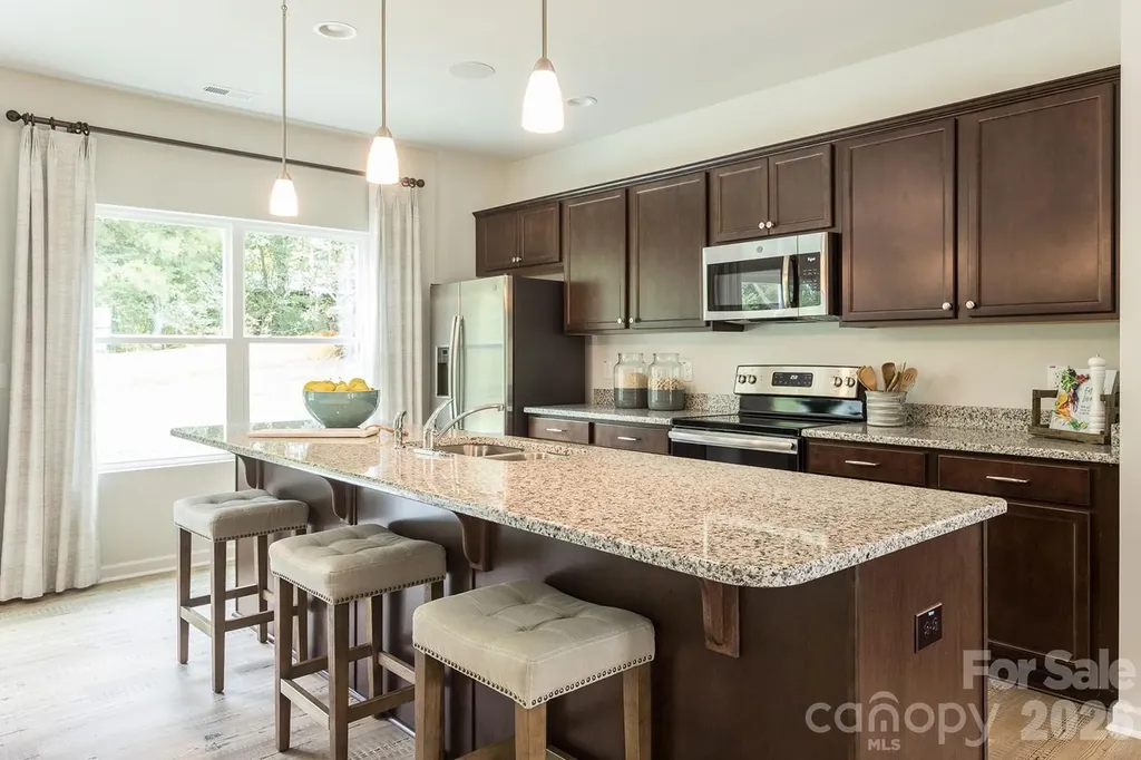 4021 Juno Drive Charlotte NC 28215