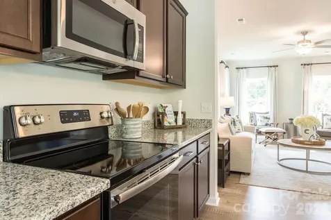 4021 Juno Drive Charlotte NC 28215