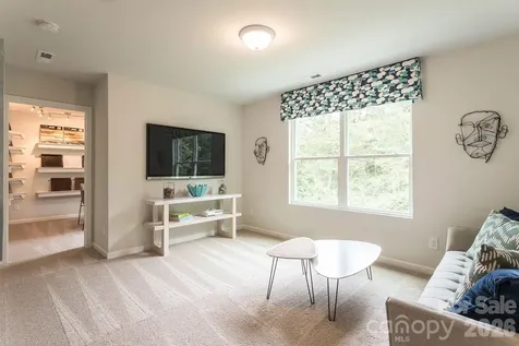 4021 Juno Drive Charlotte NC 28215