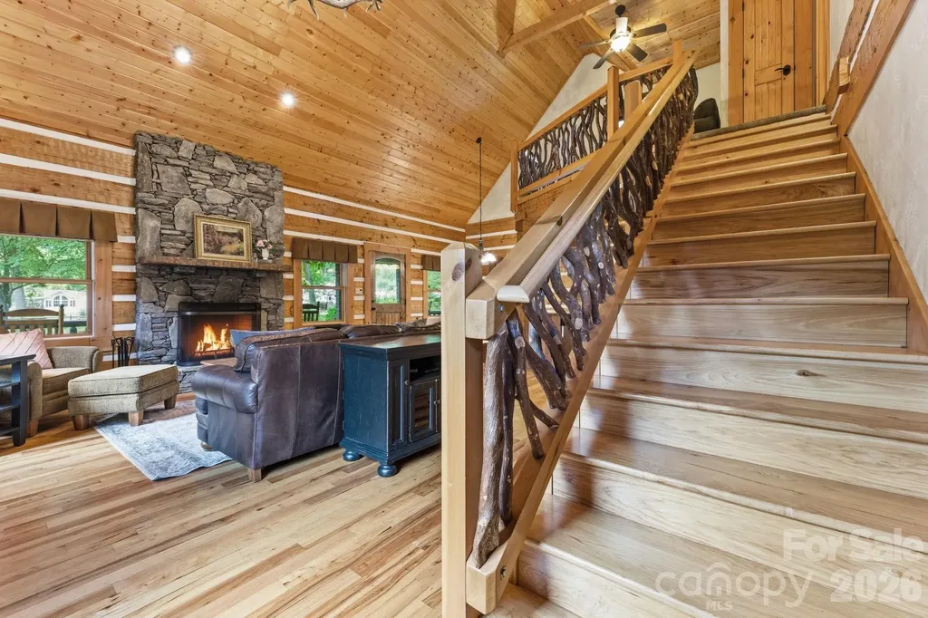 18 Rachels Circle Maggie Valley NC 28751