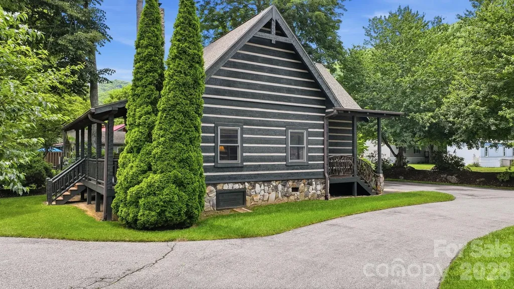 18 Rachels Circle Maggie Valley NC 28751