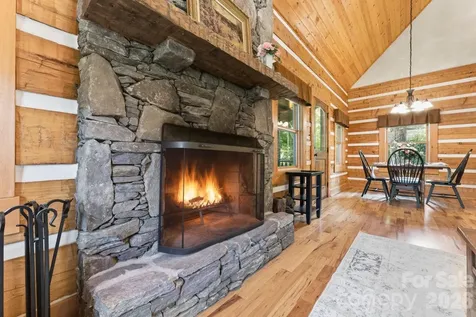 18 Rachels Circle Maggie Valley NC 28751