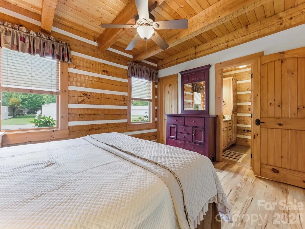 17 Rachels Circle Maggie Valley NC 28751