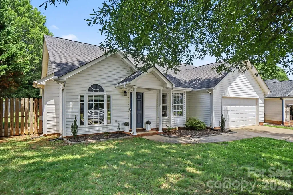 132 Brookhollow Drive Mount Holly NC 28120