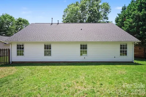 132 Brookhollow Drive Mount Holly NC 28120