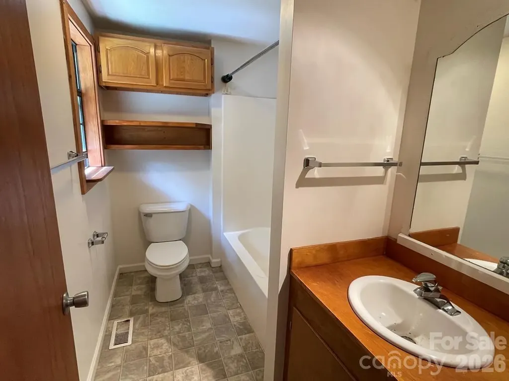 930 Copperhead Cove Sylva NC 28779