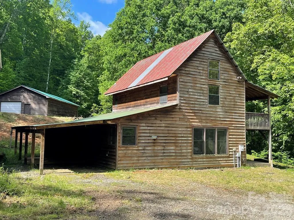 930 Copperhead Cove Sylva NC 28779