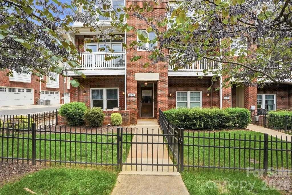 1024 Wesley Park Lane Charlotte NC 28208