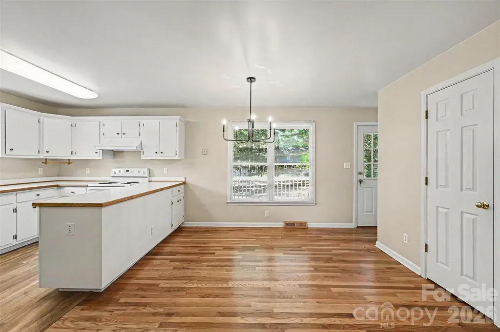 9624 Forest Drive Charlotte NC 28216