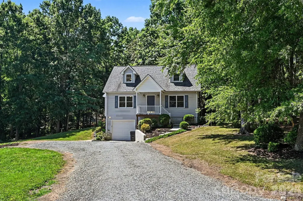9624 Forest Drive Charlotte NC 28216