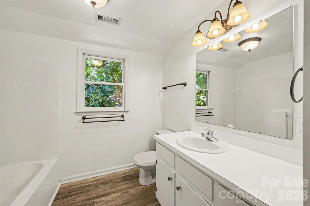 9624 Forest Drive Charlotte NC 28216