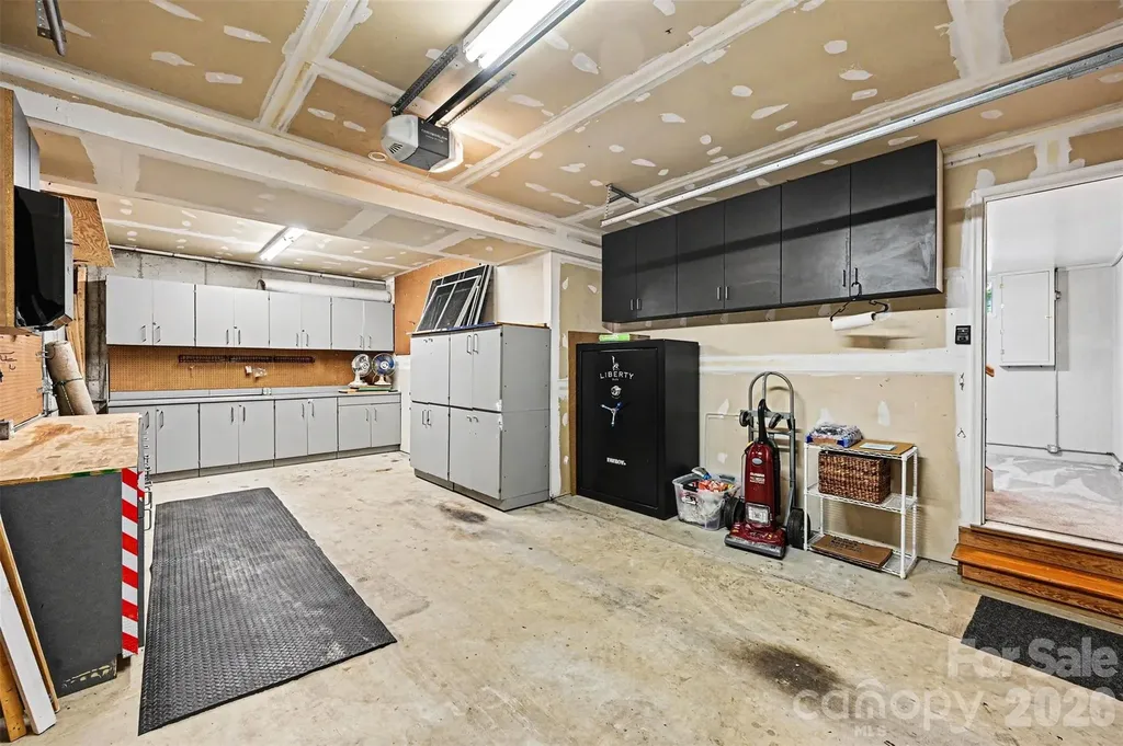 9624 Forest Drive Charlotte NC 28216