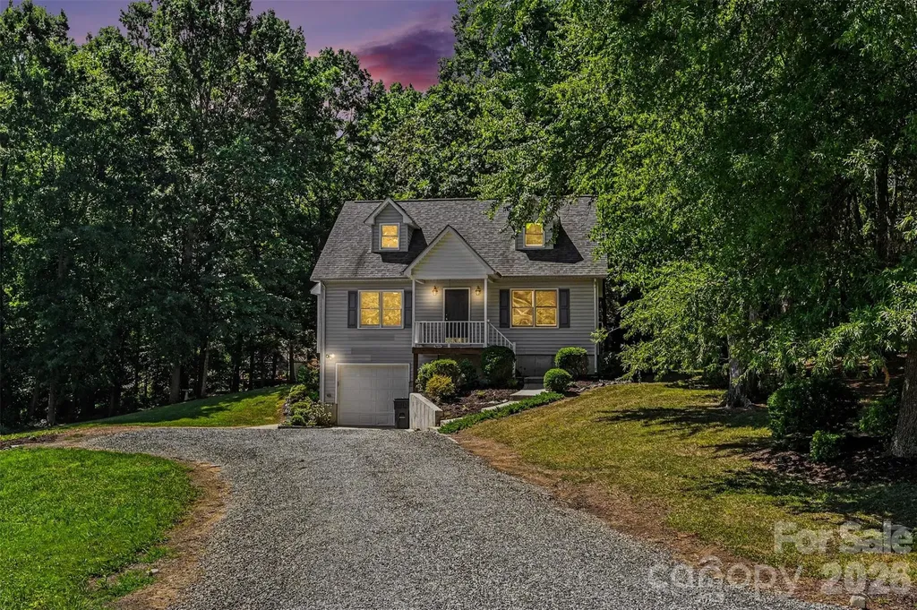 9624 Forest Drive Charlotte NC 28216