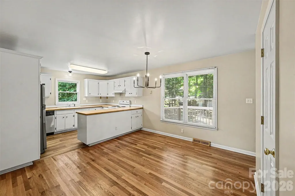 9624 Forest Drive Charlotte NC 28216