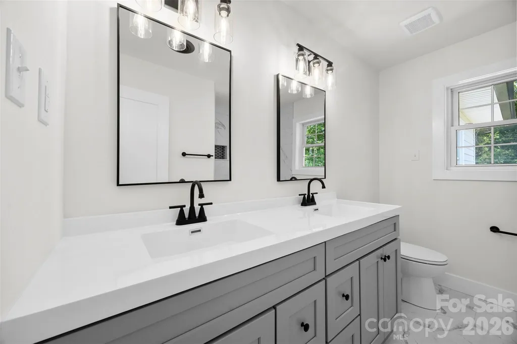 5421 Maplewood Lane Charlotte NC 28227
