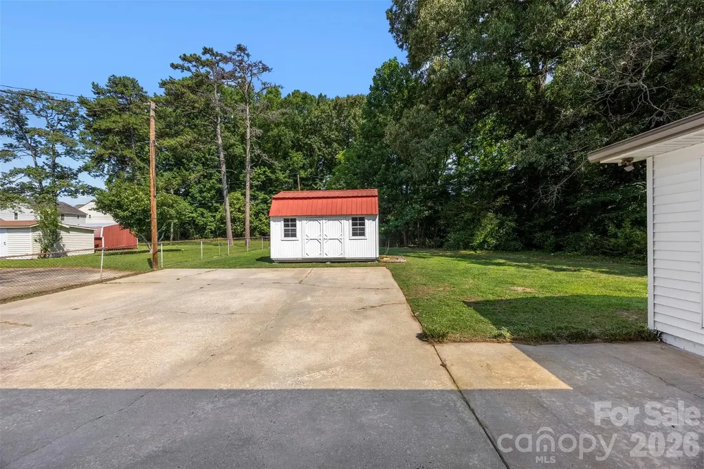 5421 Maplewood Lane Charlotte NC 28227