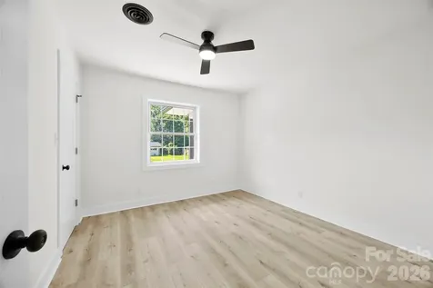 5421 Maplewood Lane Charlotte NC 28227