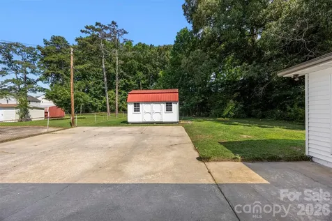 5421 Maplewood Lane Charlotte NC 28227