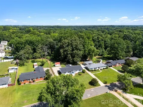 5421 Maplewood Lane Charlotte NC 28227