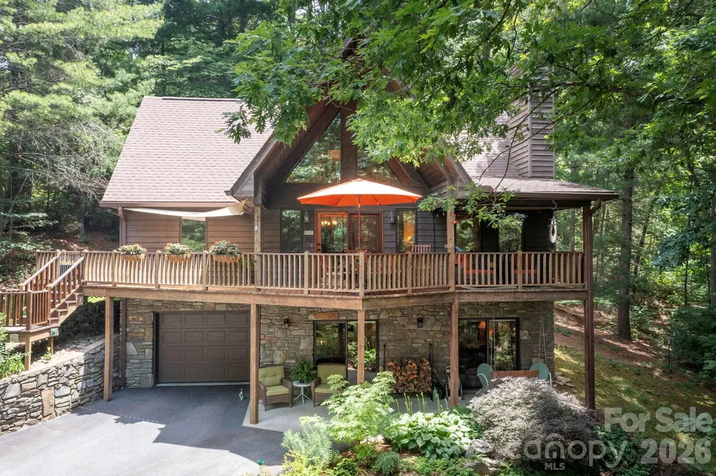 127 Woodburn Drive Swannanoa NC 28778