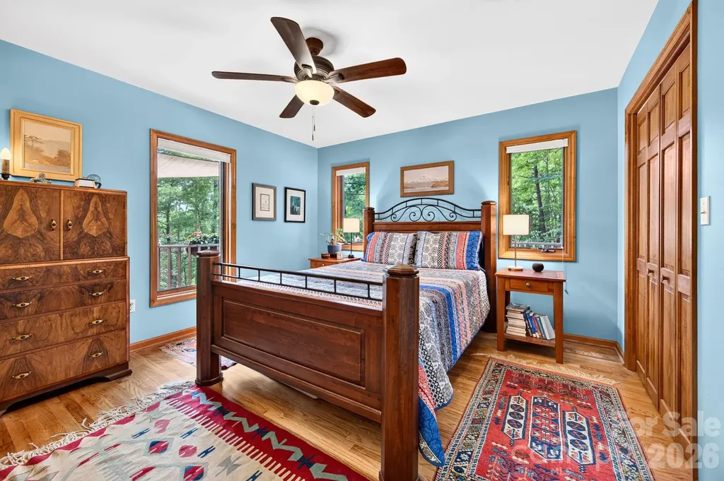 127 Woodburn Drive Swannanoa NC 28778