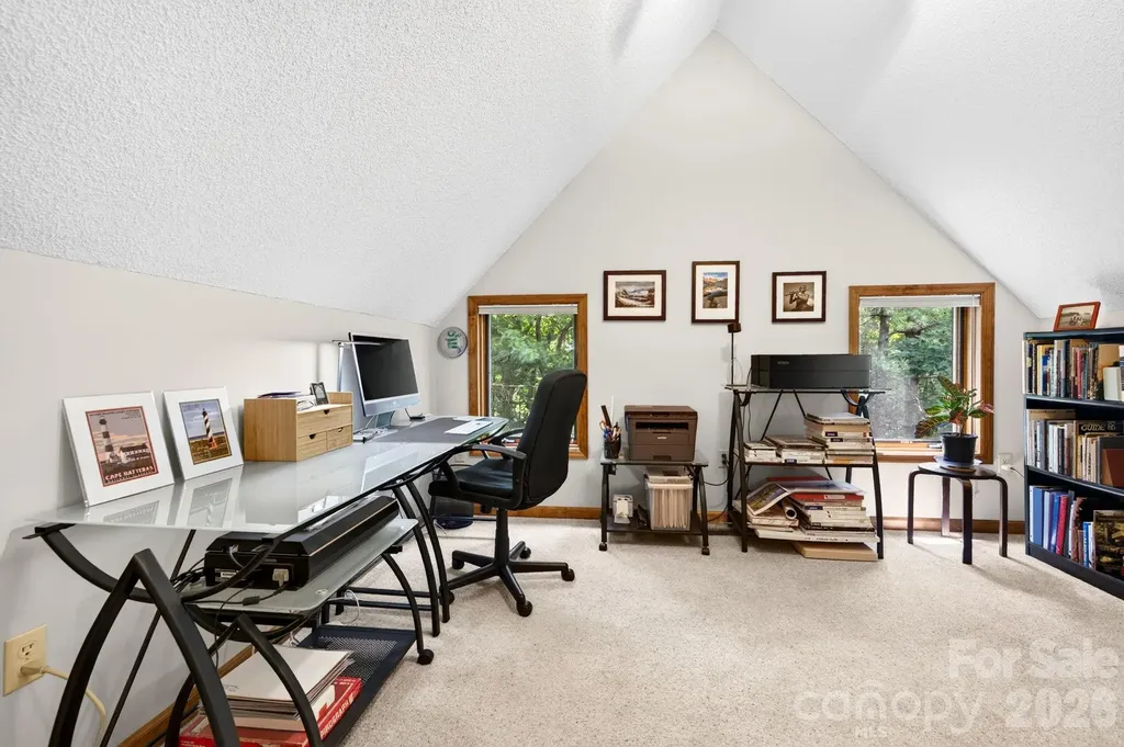 127 Woodburn Drive Swannanoa NC 28778