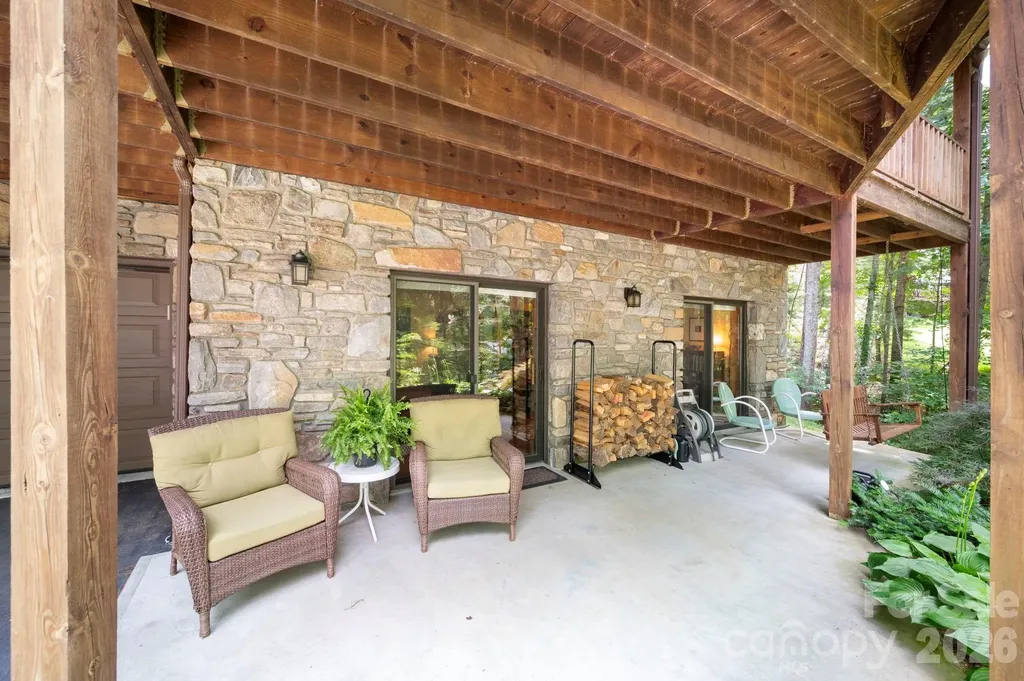 127 Woodburn Drive Swannanoa NC 28778