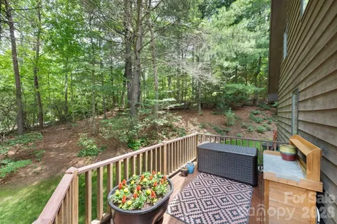 127 Woodburn Drive Swannanoa NC 28778