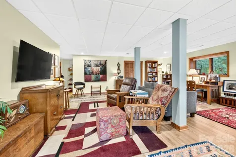127 Woodburn Drive Swannanoa NC 28778