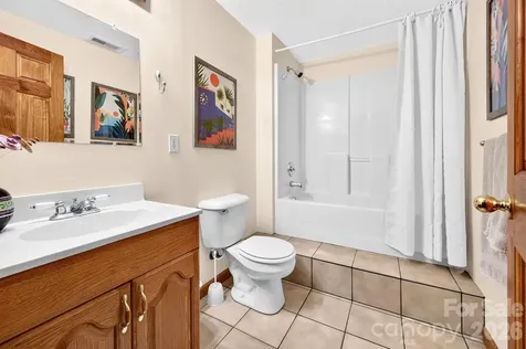 127 Woodburn Drive Swannanoa NC 28778