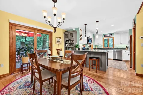 127 Woodburn Drive Swannanoa NC 28778