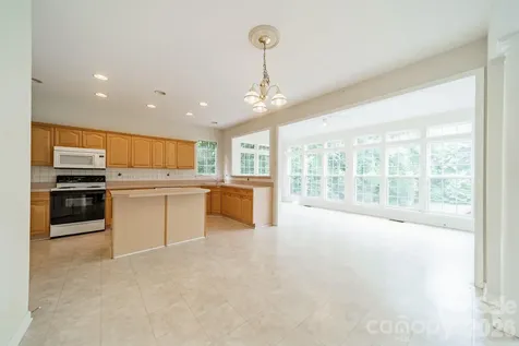10805 Wilklee Drive Charlotte NC 28277