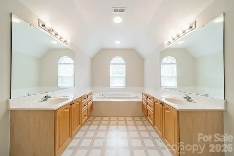 10805 Wilklee Drive Charlotte NC 28277