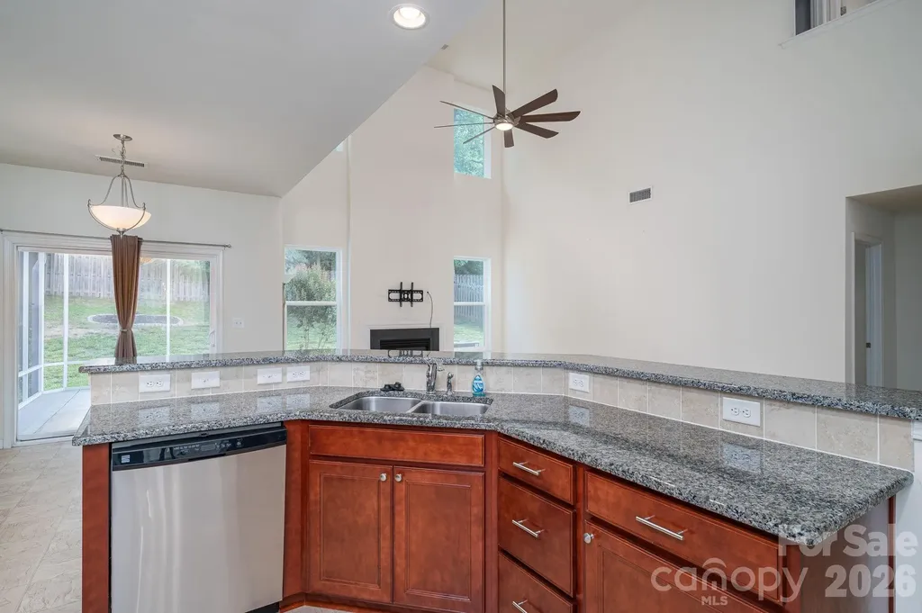 612 Augustus Lane Mount Holly NC 28120