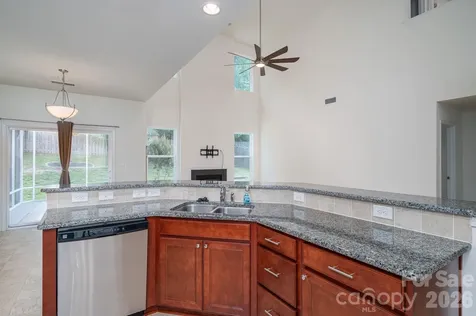 612 Augustus Lane Mount Holly NC 28120