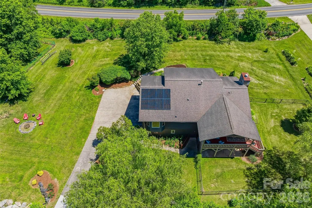 279 Woody Lane Asheville NC 28804