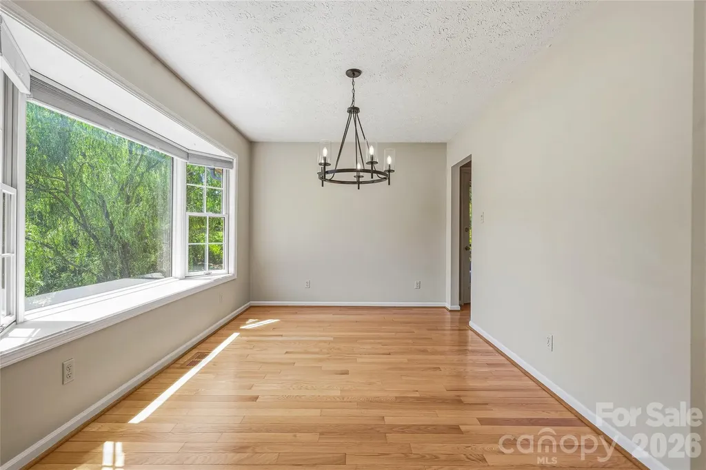 279 Woody Lane Asheville NC 28804