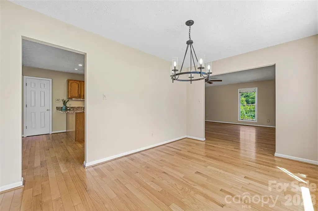 279 Woody Lane Asheville NC 28804