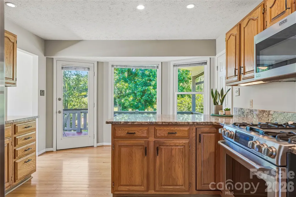 279 Woody Lane Asheville NC 28804