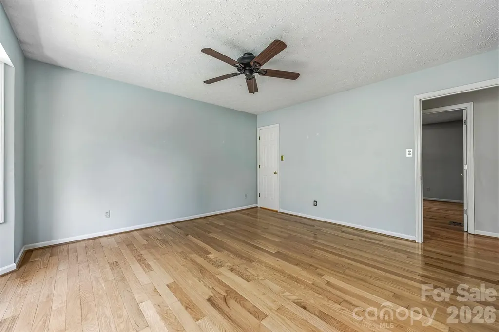 279 Woody Lane Asheville NC 28804