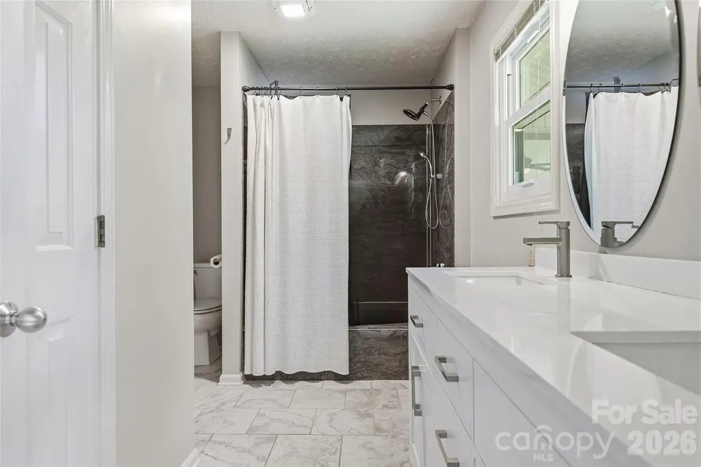 279 Woody Lane Asheville NC 28804