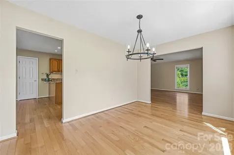 279 Woody Lane Asheville NC 28804