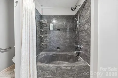 279 Woody Lane Asheville NC 28804