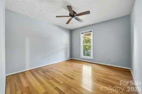 279 Woody Lane Asheville NC 28804