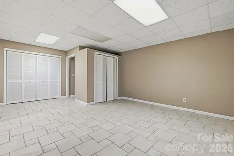 279 Woody Lane Asheville NC 28804