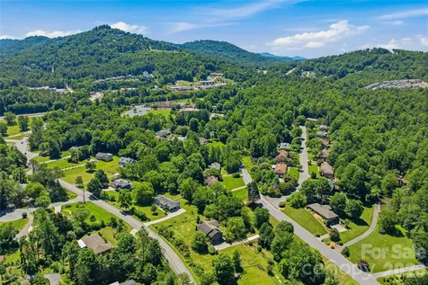 279 Woody Lane Asheville NC 28804