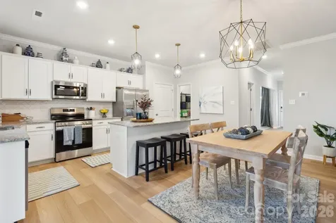 4025 Juno Drive Charlotte NC 28215