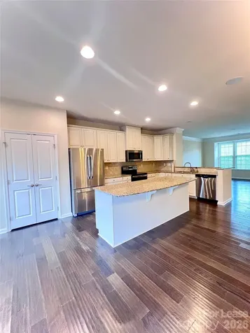 4008 Zilker Park Drive Charlotte NC 28217